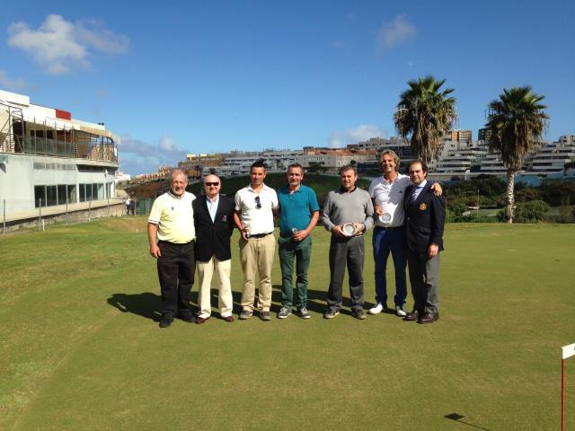 CARLOS VEGA GANA EL I PUNTUABLE NACIONAL DE PITCH & PUTT