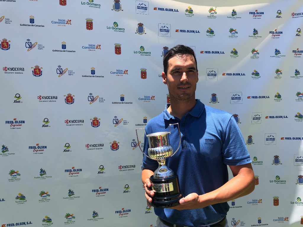 Gonzalo Vicente conquista el Fred. Olsen Alps de la Gomera en el play off a Julien Forest con un gran putt de siete metros