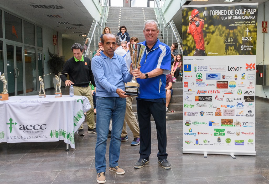 Marcial Domínguez, vencedor del VIII Torneo de Golf de Pitch & Putt - a beneficio de la AECC