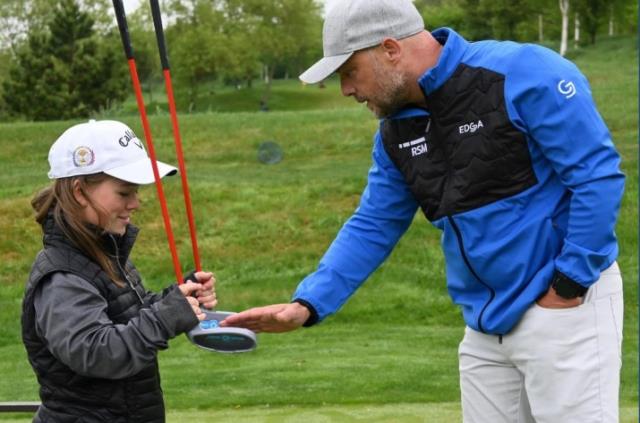 Seminario práctico de entrenamiento para golfistas con discapacidad