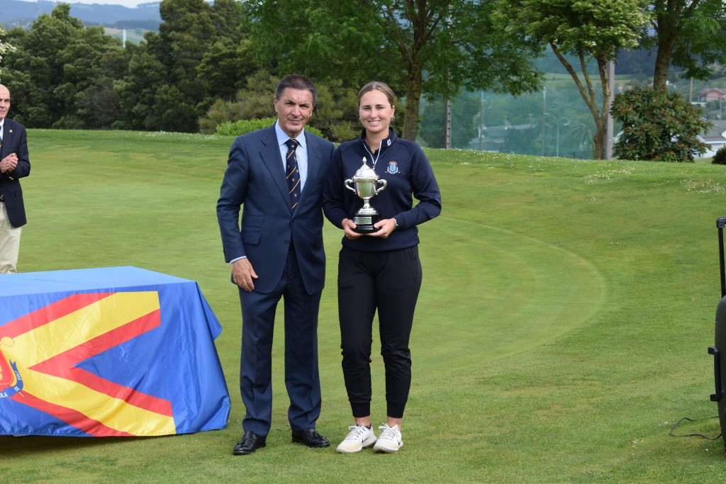 Contundente victoria de la jugadora canaria Alicia Fajardo en el Campeonato de España Mid Amateur Femenino 2023