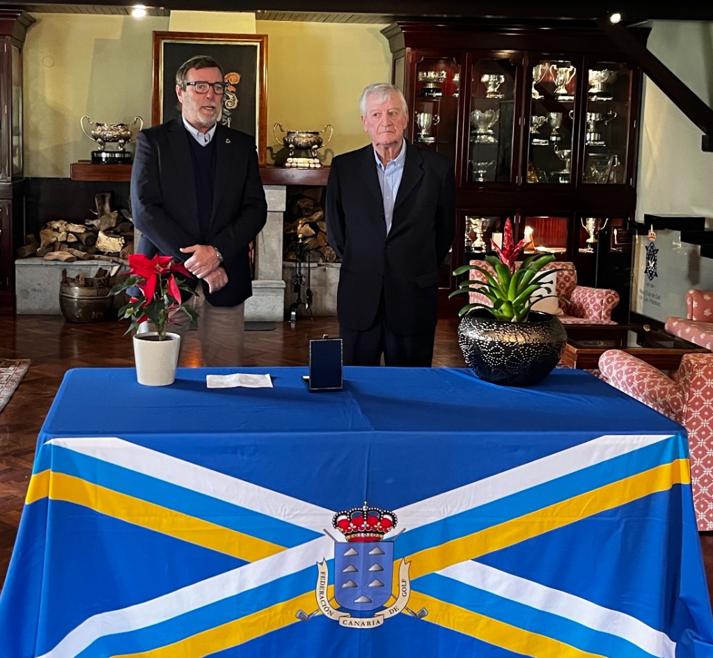 La Real Federación Canaria de Golf entrega la Medalla de Oro al Mérito en Golf a Emilio Perera Hernández
